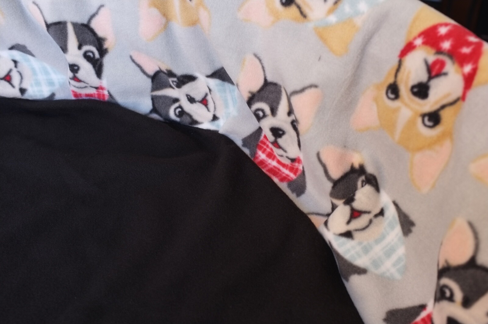 LARGE “Bandana Dogs” Handmade Fleece Whelping Kiddie Pool Liner for Puppies