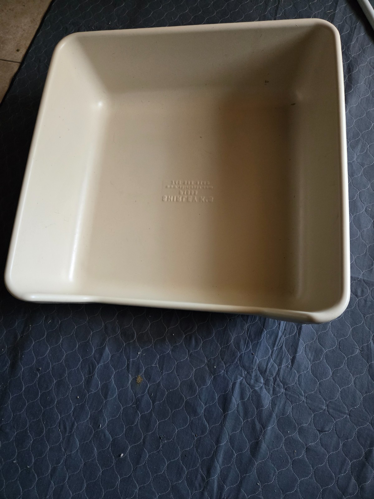 whelping boxes for dogs beige color with some puppy scratch
