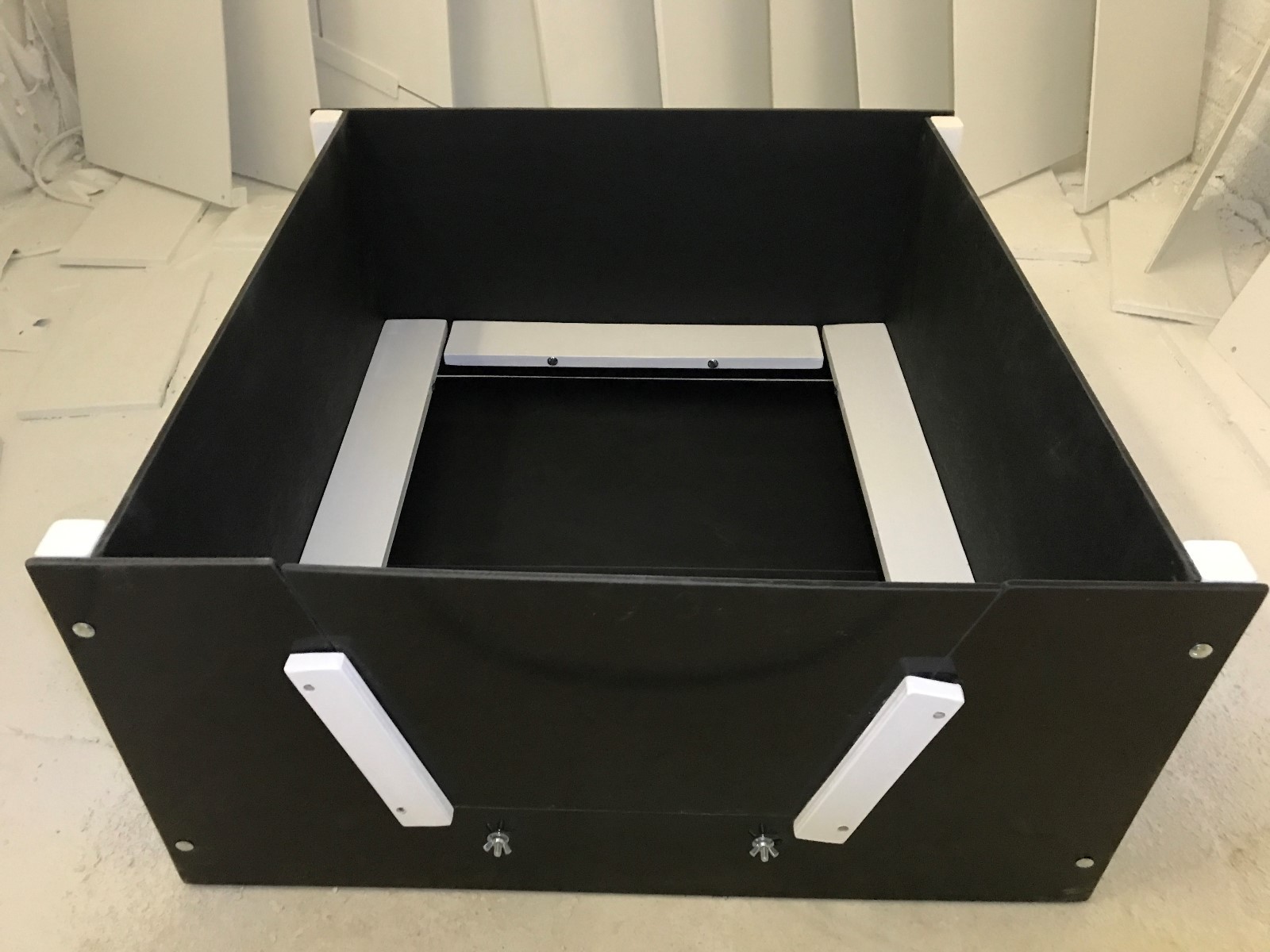 HEAVY DUTY PLASTIC Whelping Box,LARGE 48″ x 48″ w/FLOOR+RAILS Dog,Puppy,Pen