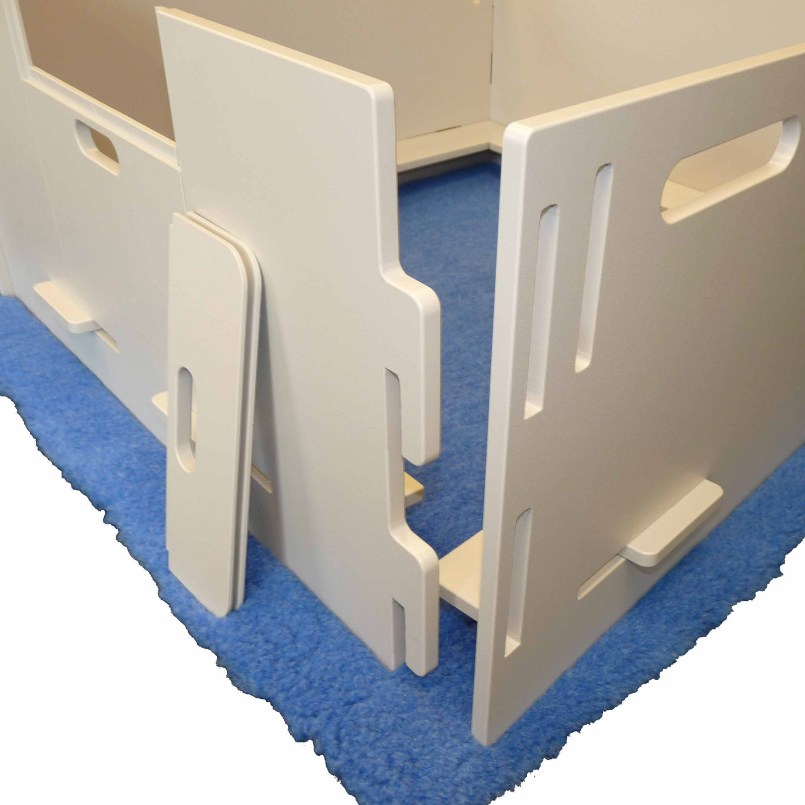 MagnaBox Whelping Box – Simple Sanitary Safe Easy to Assemble